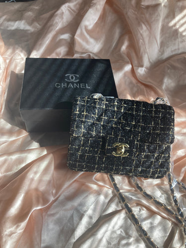 Tweed Chanel